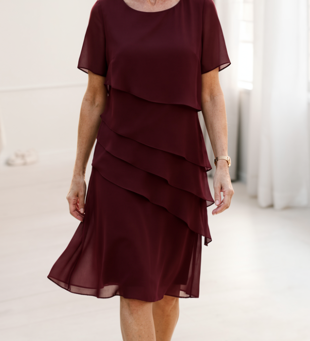 Lídia - Elegantne Mugavuse Ruffle Kleit